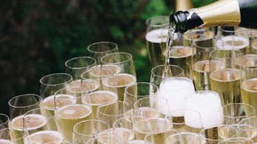 champagne glazen - jaarhoroscoop