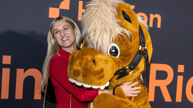 Britt Dekker lanceert eigen streamingsdienst over paarden