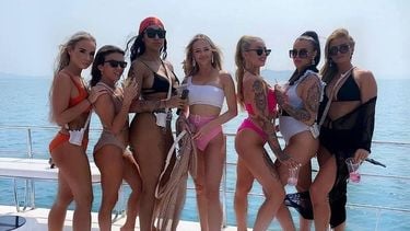 vrouwen op een boot in bikini (Ex On The Beach: Double Dutch komt terug en sneller dan je denkt)